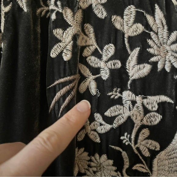 Johnny Was Othilia Embroidered Silk Velvet Kimono Sleeve Dress Gray Sz S - Picture 14 of 15